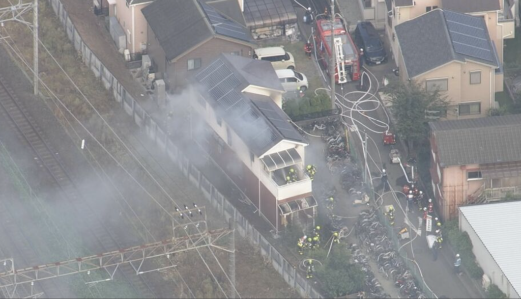 小田原　東海道沿線　住宅　火事