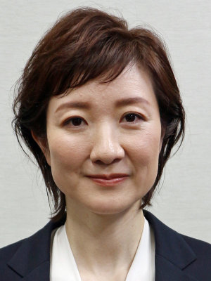 大石晃子　学歴